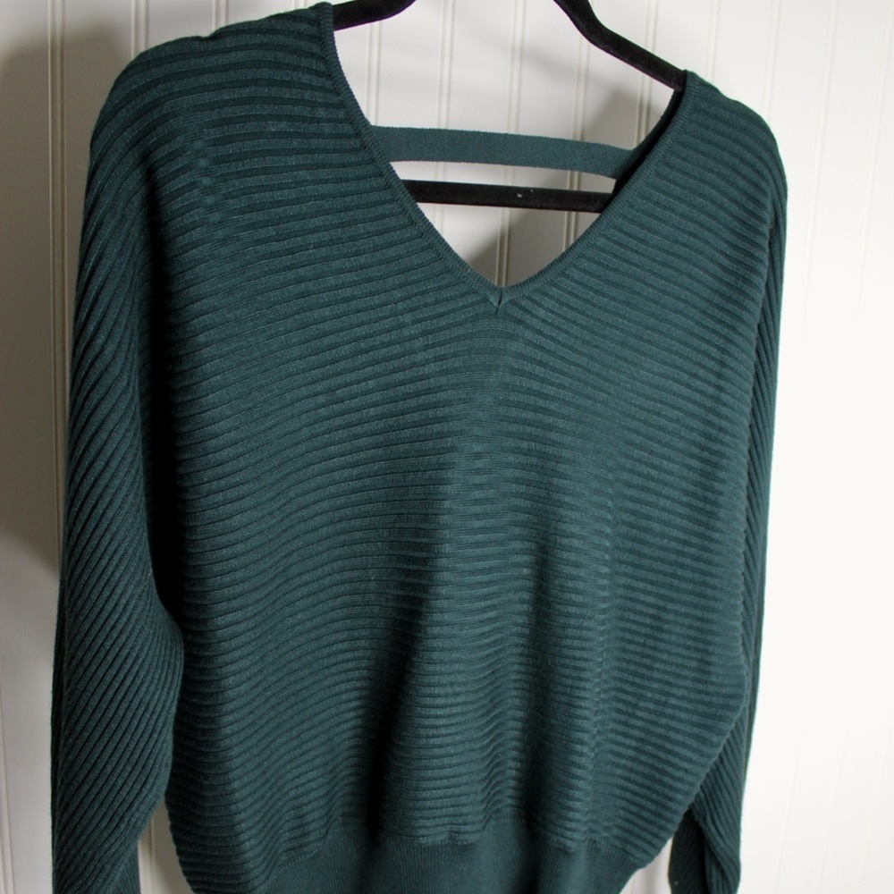 Ribbed V Cut Sweater - Open Back